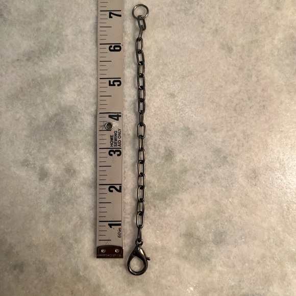 Gun-metal Chain Bracelet - Picture 2 of 2